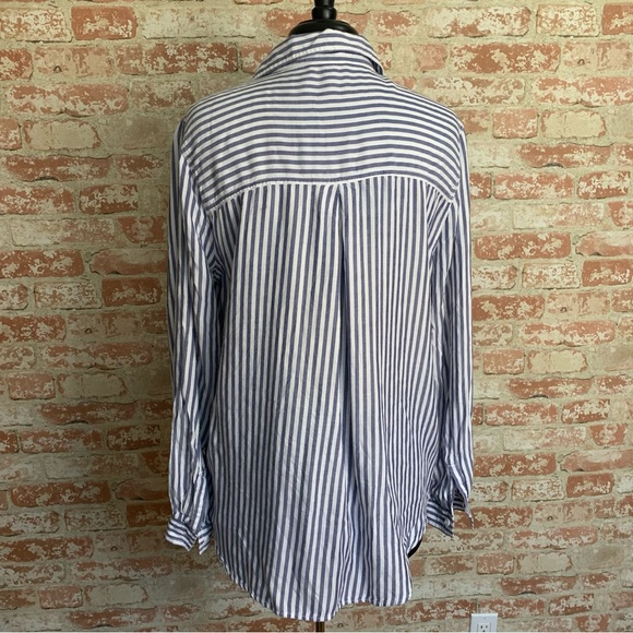 BEACHLUNCHLOUNGE Blue Striped Blouse Large Buttondown - Picture 6 of 11